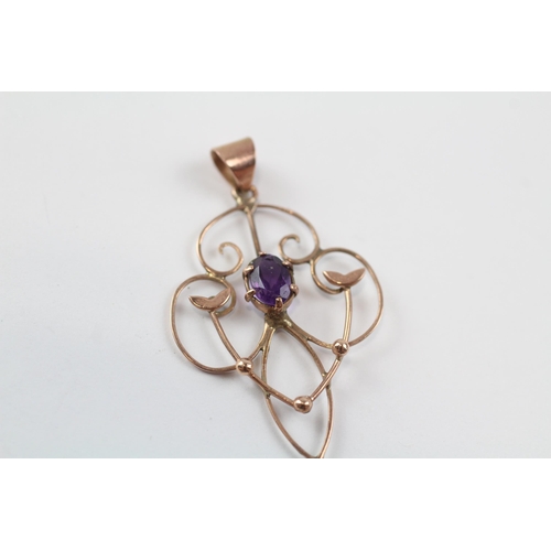 97 - 9ct Gold Antique Amethyst Openwork Pendant (1.5g)