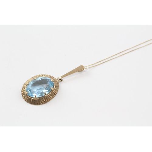 98 - 9ct Gold Blue Paste Pendant Necklace (5.5g)