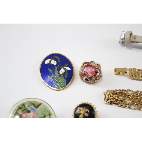 167 - 10 Assorted Branded Jewellery Pieces Including Swarovski And Fish Enamel