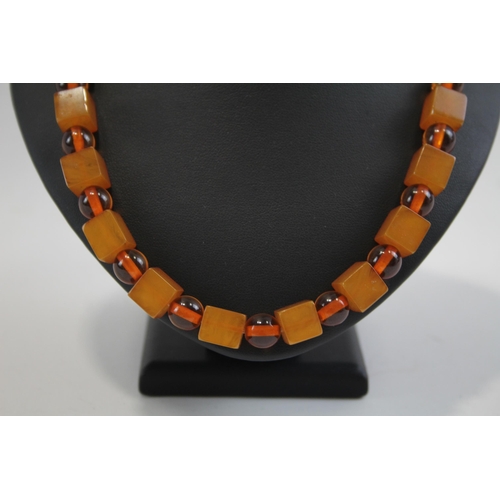 169 - A Single Strand Bakelite Bead Necklace