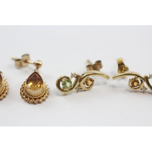 10 - 2 X 9ct Gold Paired Gemstone Set Earrings Inc. Peridot, Citrine & Diamond (2.9g)
