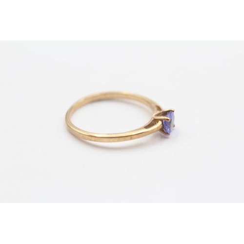 103 - 9ct Gold Tanzanite Set Solitaire Ring (1.5g) Size  O