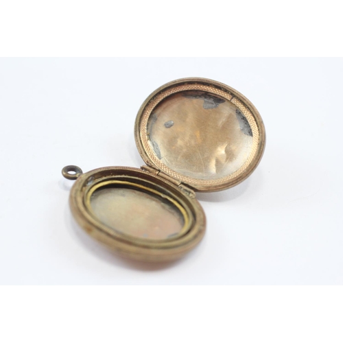 119 - 9ct Back & Front Gold Vintage Oval Lockets Inc. Enamel (13.2g)