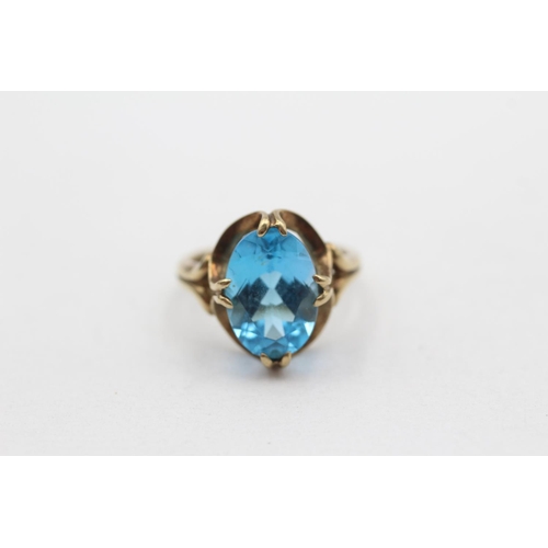 128 - 9ct Gold Vintage Blue Topaz Set Cocktail Ring (3.6g) Size  M