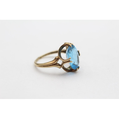 128 - 9ct Gold Vintage Blue Topaz Set Cocktail Ring (3.6g) Size  M