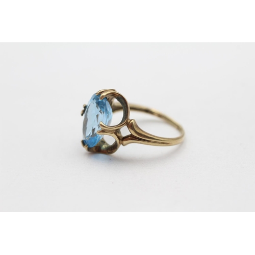 128 - 9ct Gold Vintage Blue Topaz Set Cocktail Ring (3.6g) Size  M