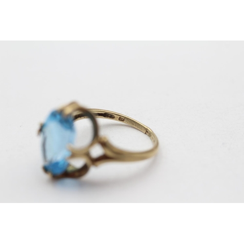 128 - 9ct Gold Vintage Blue Topaz Set Cocktail Ring (3.6g) Size  M