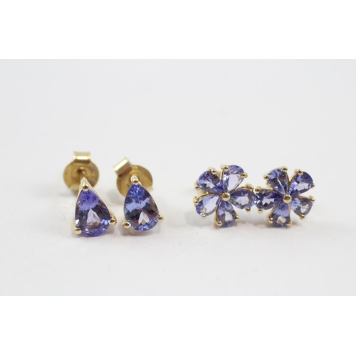 133 - 2 X 9ct Gold Paired Tanzanite Earrings (2.3g)