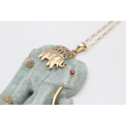 16 - 9ct Gold Vintage Carved Jade And Paste Set Elephant Pendant Necklace (21.1g)