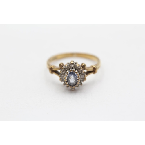17 - 9ct Gold Vintage Diamond And Sapphire Set Cluster Ring (2.5g) Size  N