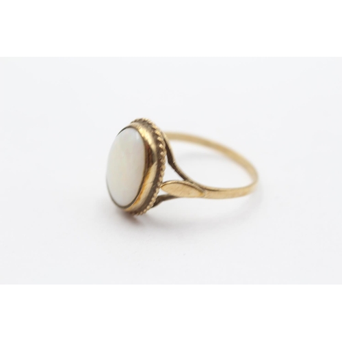 35 - 9ct Gold Vintage Opal Set Dress Ring (3.1g) Size  T