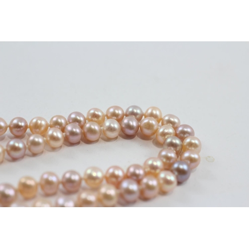 38 - 9ct Gold Clasped Vintage Pink And Peach Cultured Pearl Set Necklace (21g)