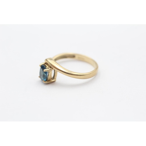 49 - 9ct Gold London Blue Topaz Set Solitaire Ring (2.2g) Size  N