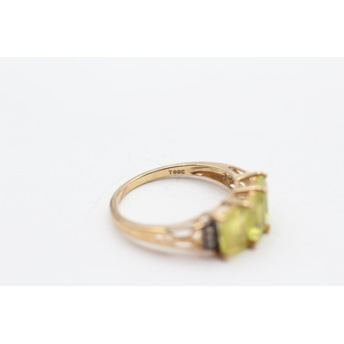 99 - 9ct Gold Champaign Diamond And Yellow Gemstone Set Trilogy Ring (2g) Size  M