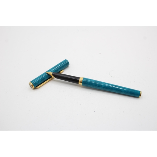 329 - Vintage PARKER 95 Turquoise Lacquer Fountain Pen w/ Gold Plate Nib WRITING