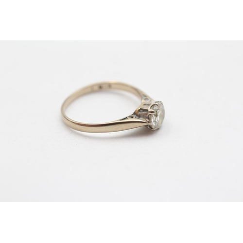 39 - 18ct White Gold Diamond Set Solitaire Ring (1.9g) Size  J�