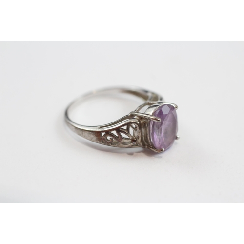 42 - 9ct White Gold Amethyst Openwork Shoulders Ring (3g) Size  N