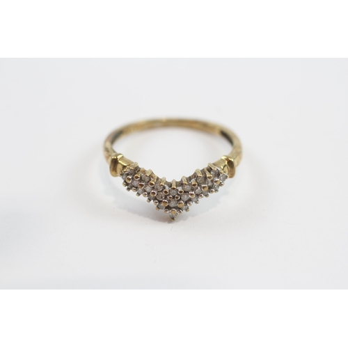 60 - 9ct Gold Diamond Cluster Wishbone Ring (1.7g) Size  O