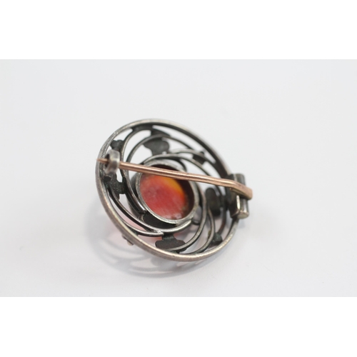 61 - 9ct Gold Pin & Silver Arts & Craft Carnelian Floral Brooch (4g)