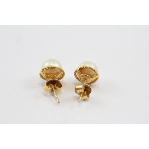 9 - 14ct Gold Cultured Pearl Stud Earrings (1.9g)