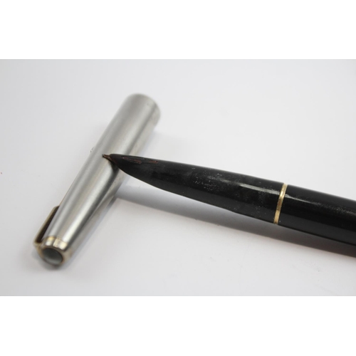 346 - Vintage PARKER 61  Black Fountain Pen w/ 14ct Gold Tipped Nib WRITING