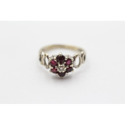 100 - 9ct White Gold Vintage Ruby And Diamond Set Floral Cluster Ring (2.8g) Size  L