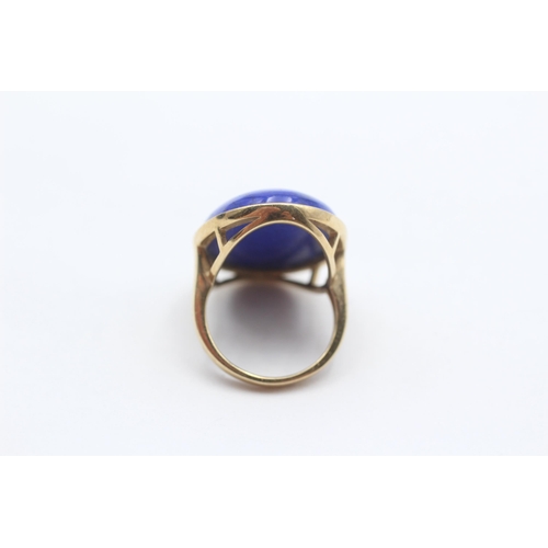 103 - 9ct Gold Minimalist Cabochon Lapis Lazuli Set Cocktail Ring (7.2g) Size  K