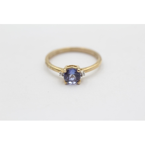 129 - 9ct Gold Tanzanite & Diamond Trilogy Dress Ring (2g) Size  P