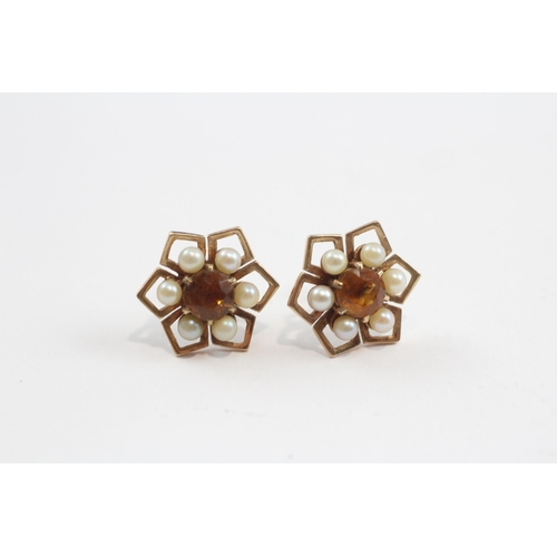 134 - 9ct Gold Citrine & Pearl Stylised Floral Cluster Earrings (3.9g)