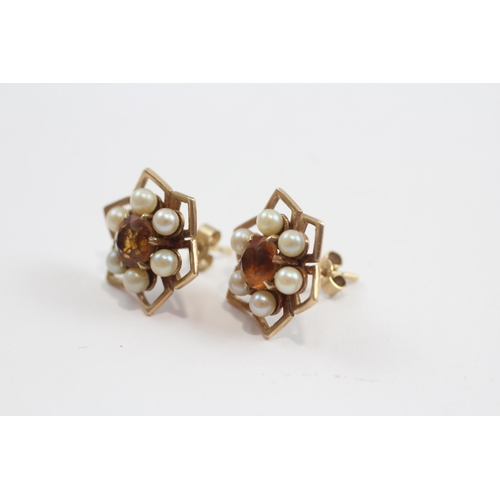 134 - 9ct Gold Citrine & Pearl Stylised Floral Cluster Earrings (3.9g)