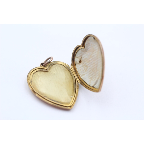 76 - 9ct Gold Back And Front Floral And Foliage Engraved Heart Locket (3.4g)