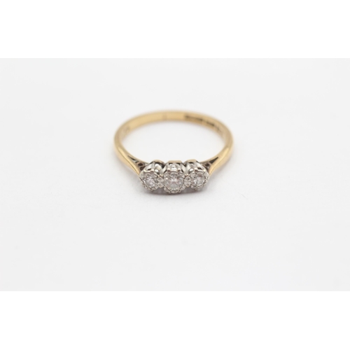 80 - 9ct Gold Single And Full Cut Diamond Trilogy Ring (1.5g) Size  K