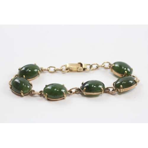 92 - 9ct Gold Vintage Nephrite Jade Set Station Bracelet (13.7g)