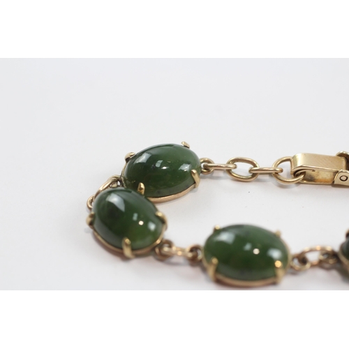 92 - 9ct Gold Vintage Nephrite Jade Set Station Bracelet (13.7g)