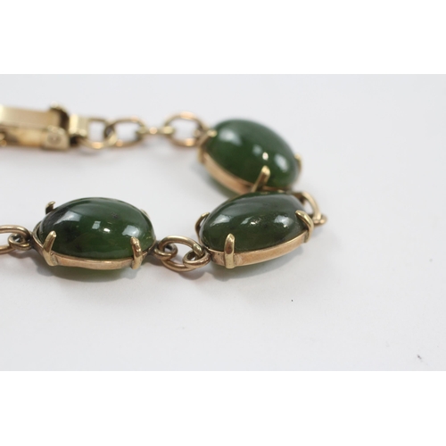 92 - 9ct Gold Vintage Nephrite Jade Set Station Bracelet (13.7g)