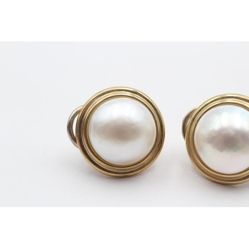 93 - 9ct Gold Vintage Mabe Pearl Stud Earrings (6.7g)