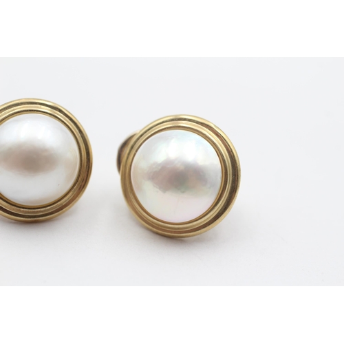 93 - 9ct Gold Vintage Mabe Pearl Stud Earrings (6.7g)