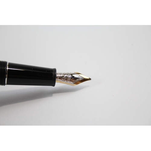 318 - MONTBLANC Meisterstuck Black FOUNTAIN PEN w/ 14ct White Gold Nib WRITING