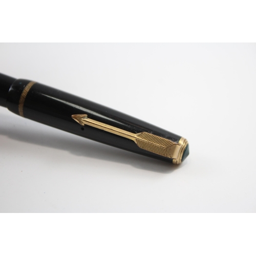 339 - Vintage PARKER Victory Black FOUNTAIN PEN w/ 14ct Gold Nib WRITING