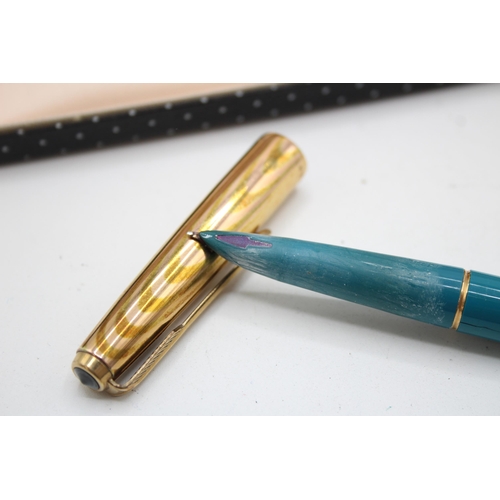 347 - Vintage PARKER 61 Teal FOUNTAIN PEN w/ 14ct Gold Nib, Rolled Gold Cap WRITING