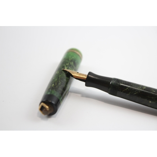 354 - Vintage PARKER Duofold Green Lacquer Fountain Pen w/ 14ct Gold Nib WRITING