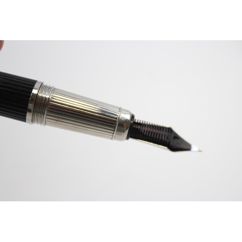 359 - Cartier Paris Black & Silver Plated Fountain Pen w/ 18ct White Gold Nib WRITING