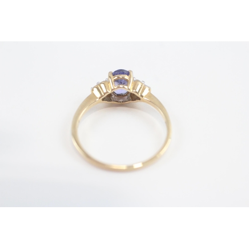 113 - 9ct Gold Tanzanite & Diamond Cluster Dress Ring (1.7g) Size  N 1/2