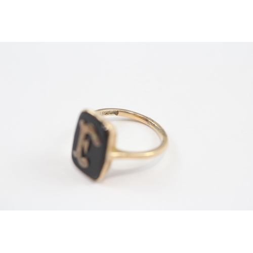 126 - 9ct Gold Vintage Onyx 