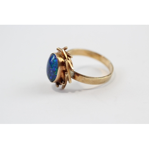 133 - 9ct Gold Black Opal Triplet Single Stone Ring (3.2g) Size  M