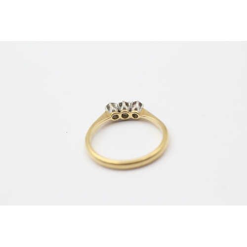 24 - 18ct Gold Old Cut Diamond Three Stone Ring (3.4g) Size  Q