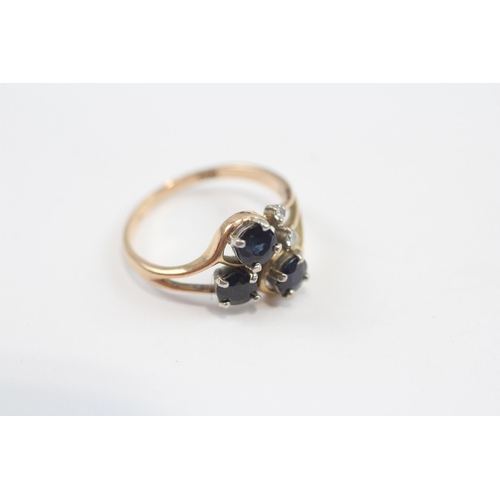39 - 14ct Gold Vintage Sapphire & Diamond Stylised Cluster Ring (2g) Size  J