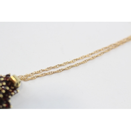 53 - 14ct Gold Bohemian Garnet Cluster Pendant Necklace (6.5g)