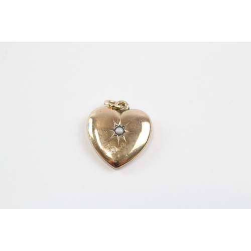 64 - 9ct Gold Faux Pearl Heart Pendant (2.5g)