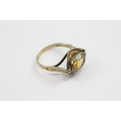 67 - 9ct Gold Citrine Single Stone Ring (3g) Size  P